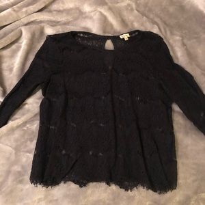 ✨beautiful sheer lace shirt